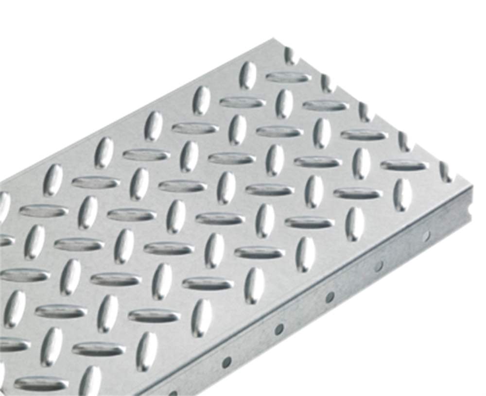 Sheet metal profile step | Type G | Dimensions: 1000 x 270-300 mm | S235JR, hot-dip galvanised in a full bath
