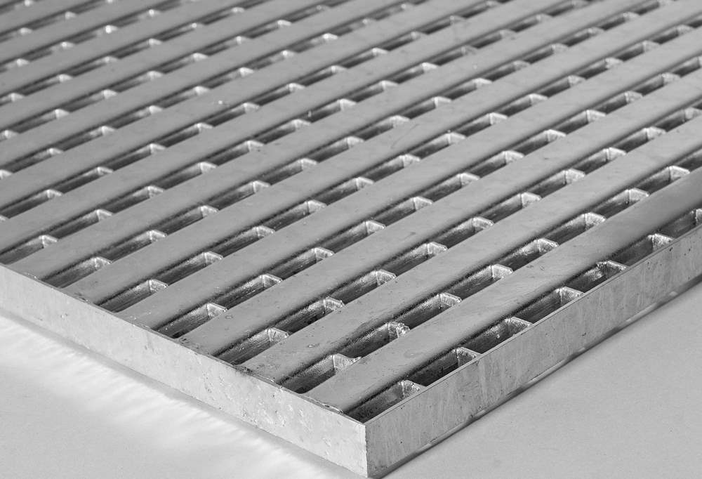 Barefoot grate dimensions: 250x250x20 mm hot-dip galvanized